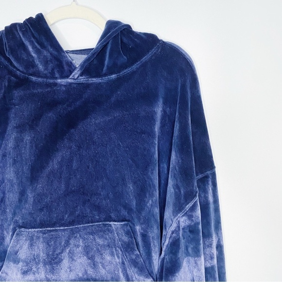 Boys Lie - Embroidered Navy Velour Crop Hoodie - Picture 6 of 8